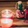 Oleje aromaterapeutyczne w świecach: Jak różne esencje wpływają na nasze samopoczucie i zdrowie.